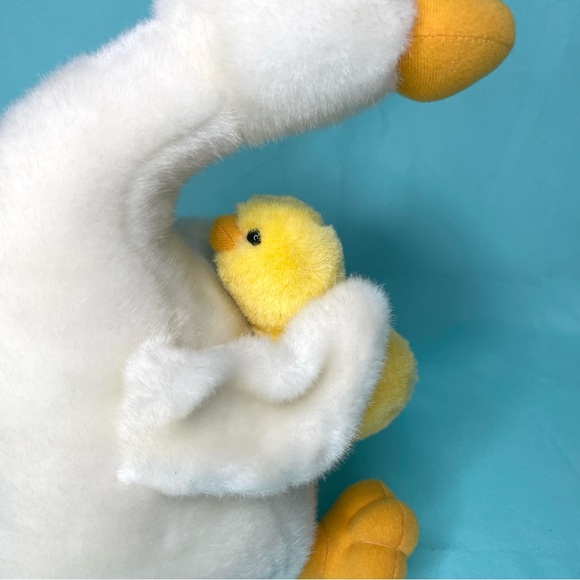 Vintage Ganz Mother Goose with Baby Plush - Picture 4 of 11